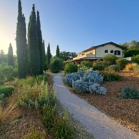 Casale Terre Rosse Bed and Breakfast Saturnia Exteriör bild